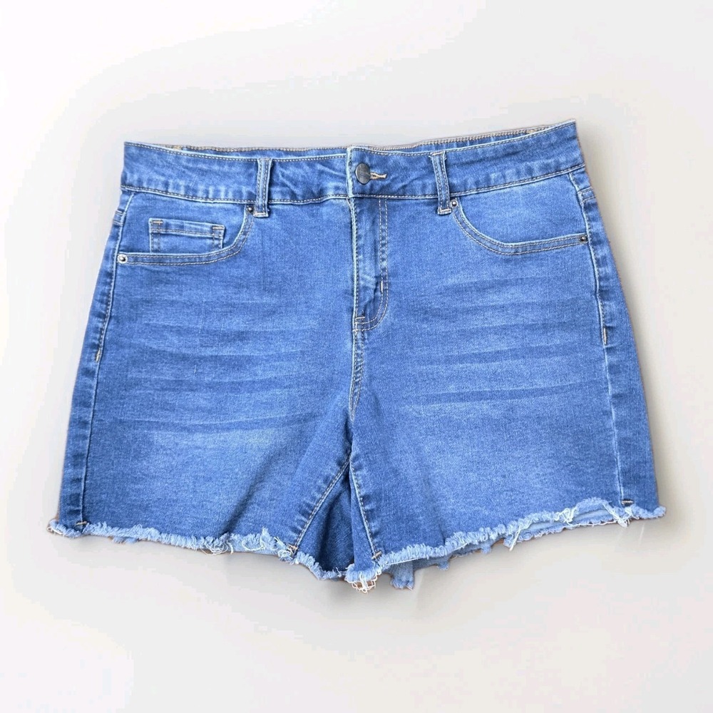 Bleu Classic Denim Shorts Sz 10 Medium Wash Raw Hem Stretch Mid-Rise‎ Travel